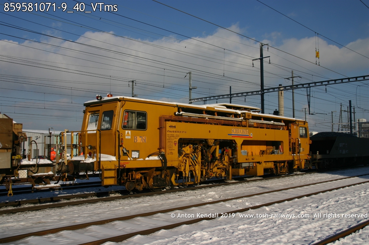 859581071-9_40_VTms.jpg